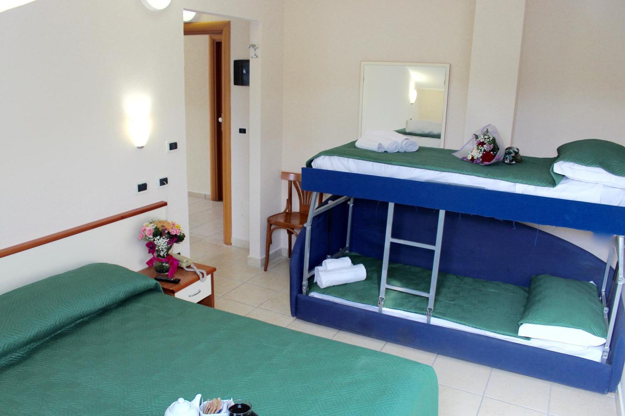 Blue Loft Hotel Cesenatico Esterno foto