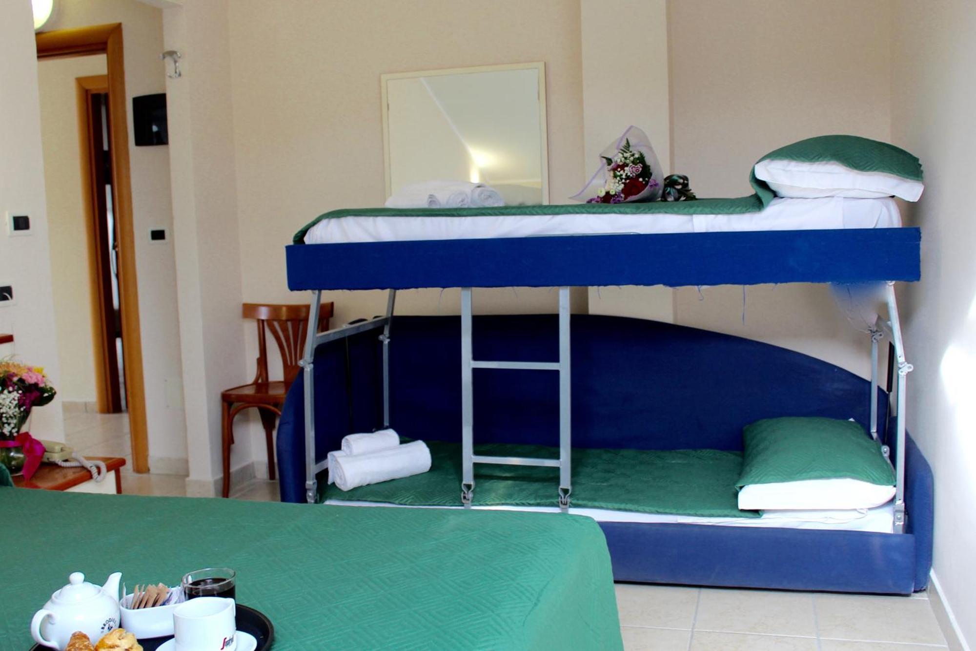 Blue Loft Hotel Cesenatico Esterno foto